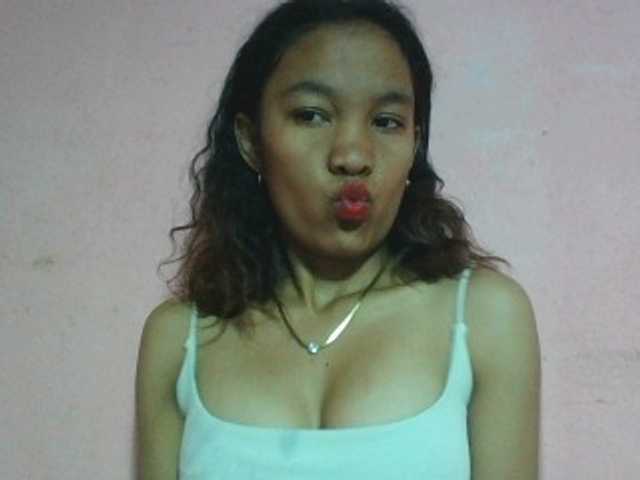 Louane01 live cam on BongaCams