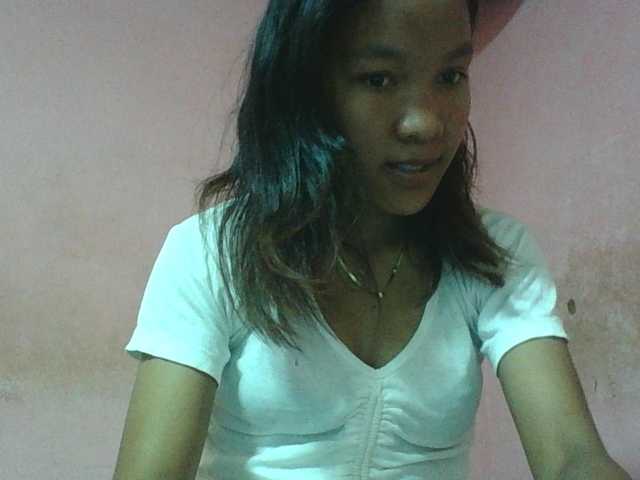 Louane01 live cam on BongaCams