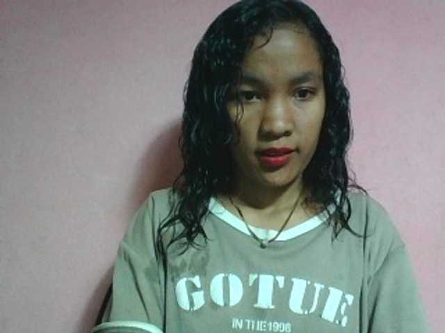 Louane01 live cam on BongaCams