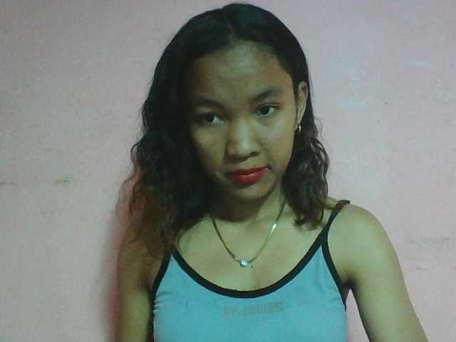 Louane01 live cam on BongaCams