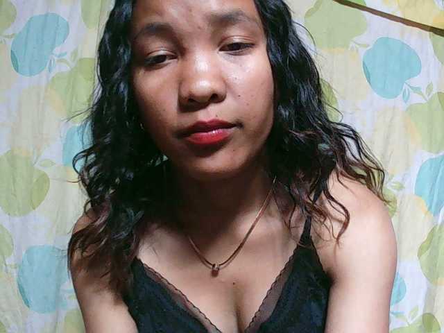 Louane01 live cam on BongaCams