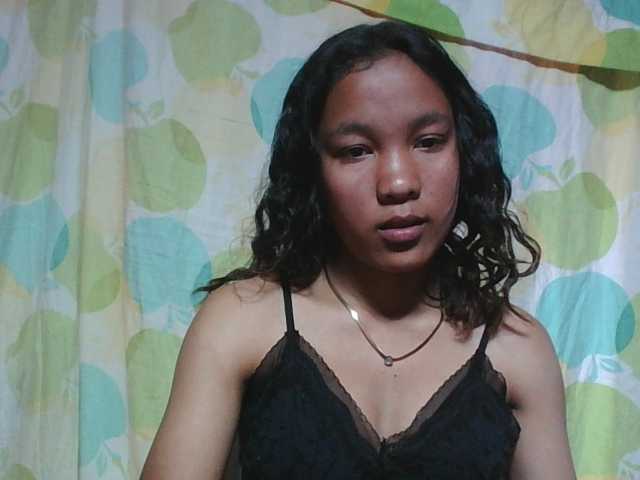 Louane01 live cam on BongaCams