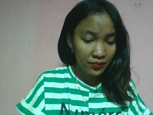 Louane01 live cam on BongaCams