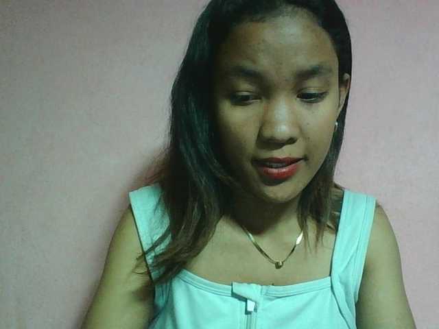 Louane01 live cam on BongaCams