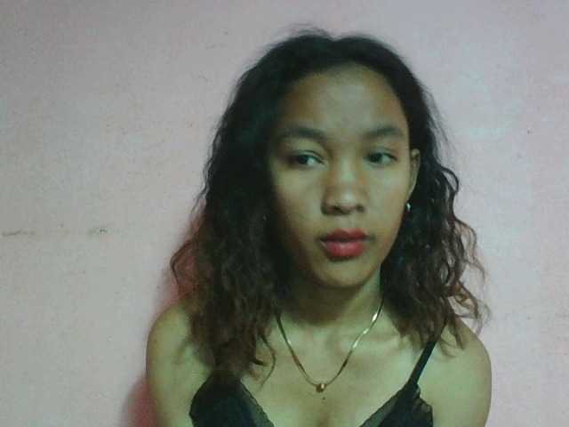 Louane01 live cam on BongaCams
