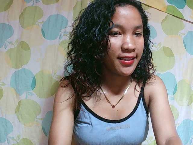 Louane01 live cam on BongaCams
