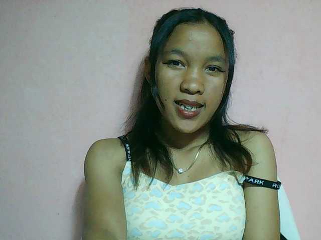 Louane01 live cam on BongaCams