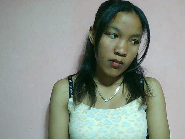 Louane01 live cam on BongaCams