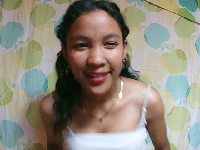 Louane01, live now on BongaCams