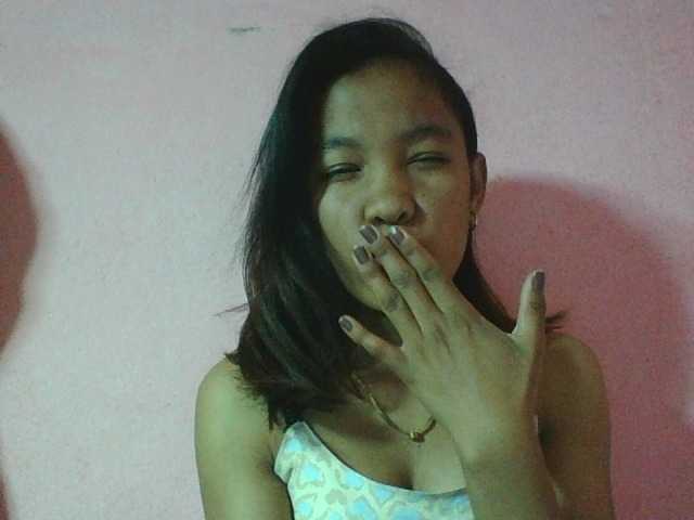 Louane01 live cam on BongaCams