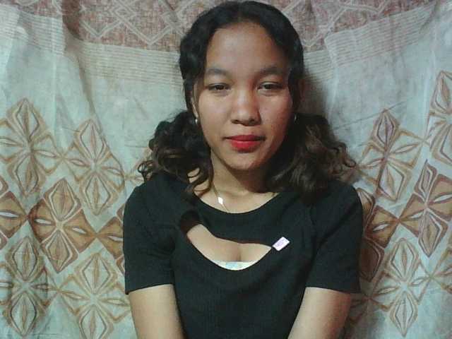 Louane01 live cam on BongaCams