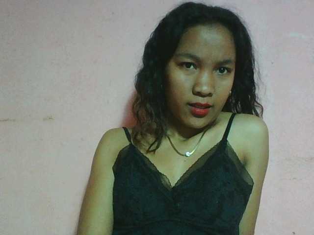 Louane01 live cam on BongaCams