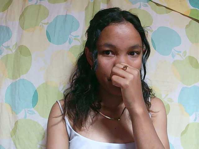 Louane01 live cam on BongaCams