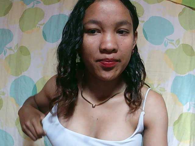 Louane01 live cam on BongaCams