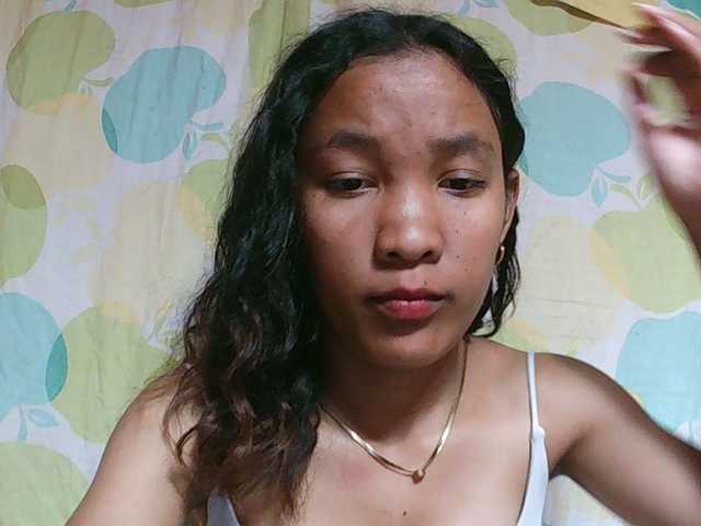 Louane01, live now on BongaCams