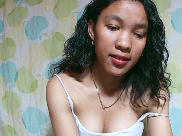 Louane01 live cam on BongaCams