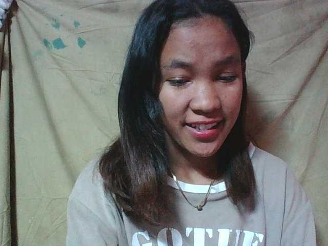 Louane01 live cam on BongaCams