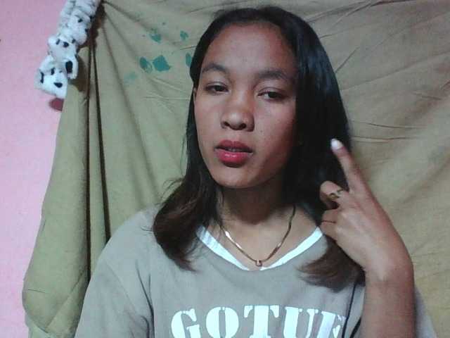 Louane01 live cam on BongaCams