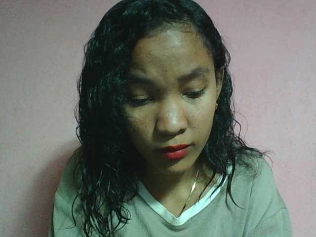 Louane01 live cam on BongaCams