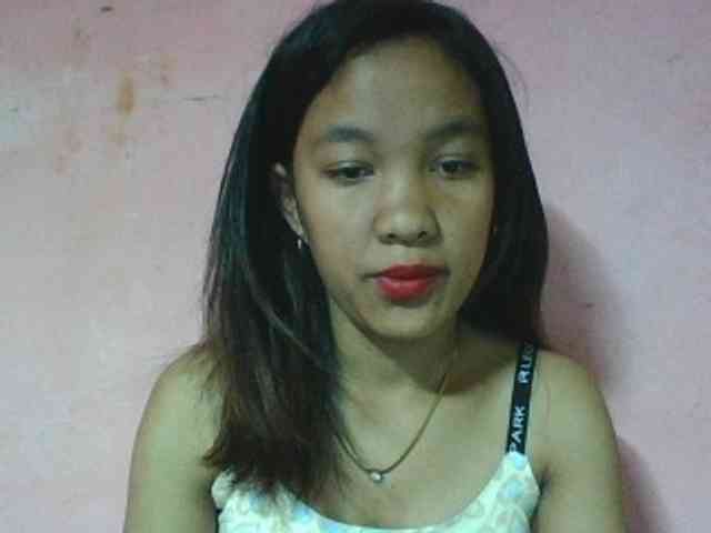 Louane01 Live Webcam on BongaCams