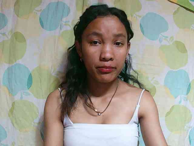 Modèle: Youna