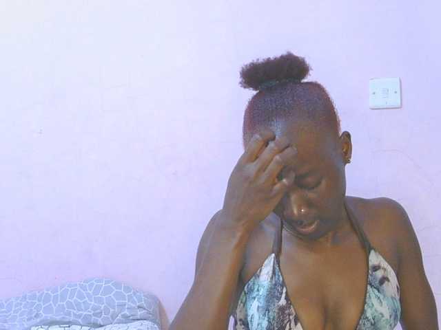 Sexylucia5 live cam on BongaCams