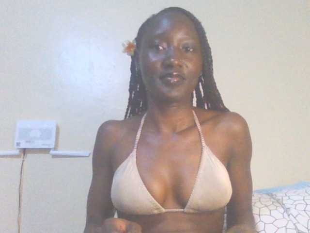 Sexylucia5 live webcam show