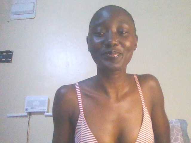 Sexylucia5 live cam on BongaCams