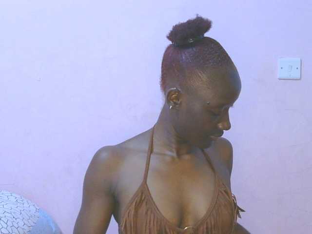 Sexylucia5 live cam on BongaCams