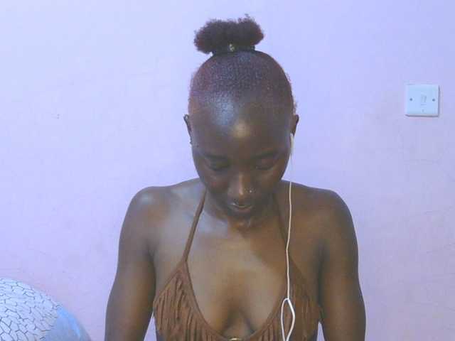 Sexylucia5 live cam on BongaCams