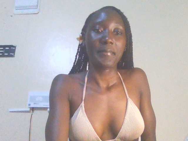 Sexylucia5 live webcam show