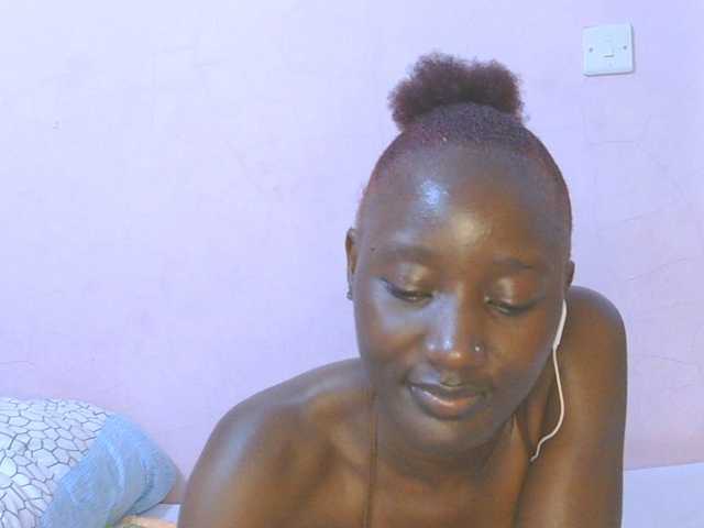 Sexylucia5 live cam on BongaCams