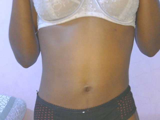 Sexylucia5 en direct sur BongaCams
