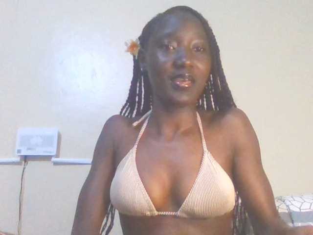 Sexylucia5 live webcam show