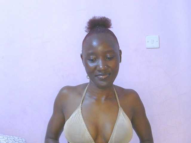 Sexylucia5 live cam on BongaCams