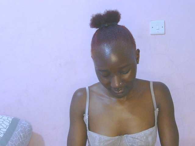 Sexylucia5 live cam on BongaCams