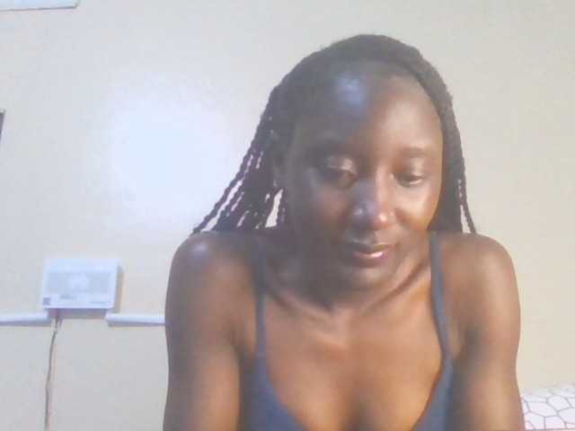 Sexylucia5 live webcam show