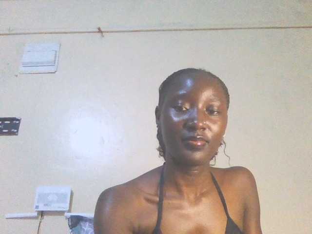 Sexylucia5 live cam on BongaCams