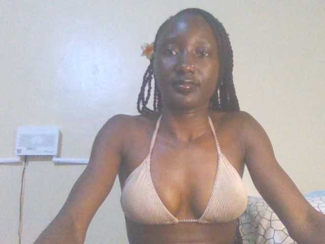Sexylucia5 live webcam show