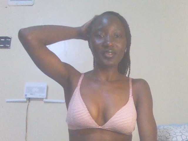 Sexylucia5 live cam on BongaCams