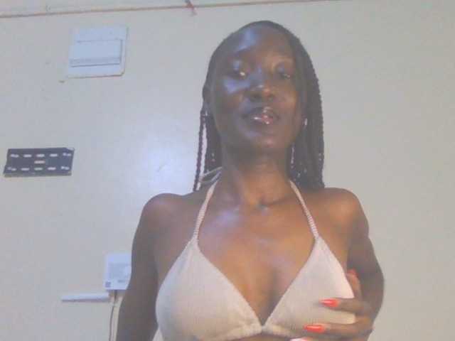 Sexylucia5 live cam on BongaCams