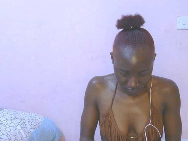 Sexylucia5 live cam on BongaCams