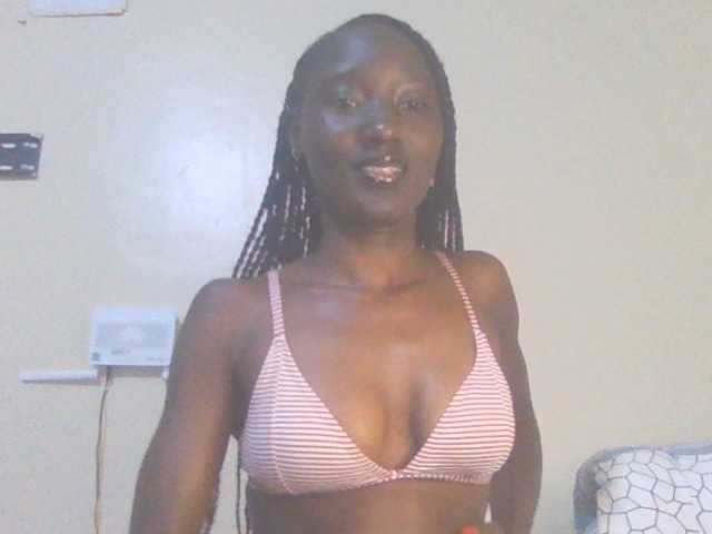 Sexylucia5 live cam on BongaCams
