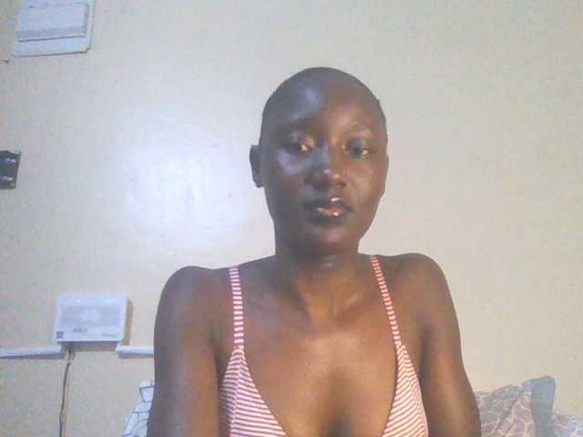Sexylucia5 live cam on BongaCams