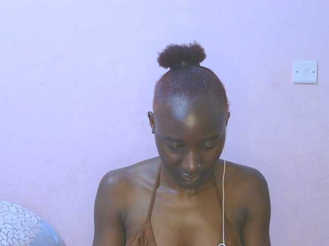 Sexylucia5 live cam on BongaCams