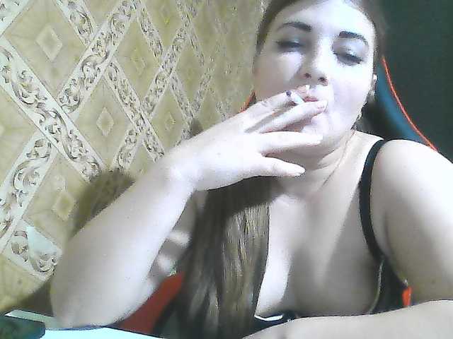 ElizabethMeow live cam on BongaCams