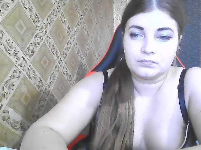 ElizabethMeow live cam on BongaCams