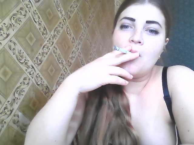 ElizabethMeow live cam on BongaCams