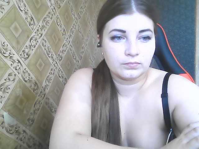 ElizabethMeow live cam on BongaCams