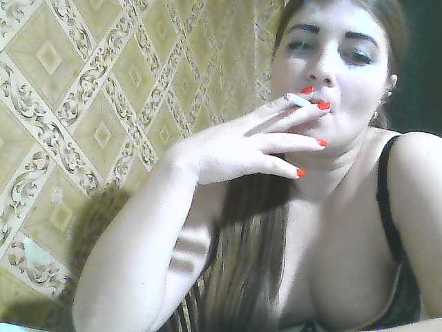 ElizabethMeow live cam on BongaCams
